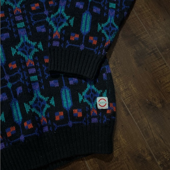 Tabasco V-Neck Sweater - Black and Blue Pattern - Picture 2 of 5
